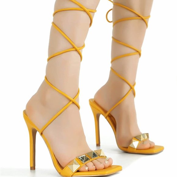 NWT CAPE ROBBIN AIGO GOLD STUDDED LACE UP HEELS YELLOW 5.5 - Picture 1 of 16